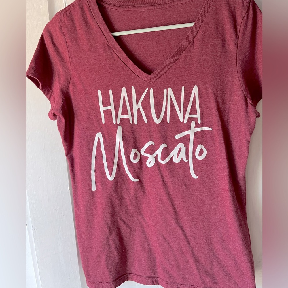 Hakuna Moscato T-shirt.
